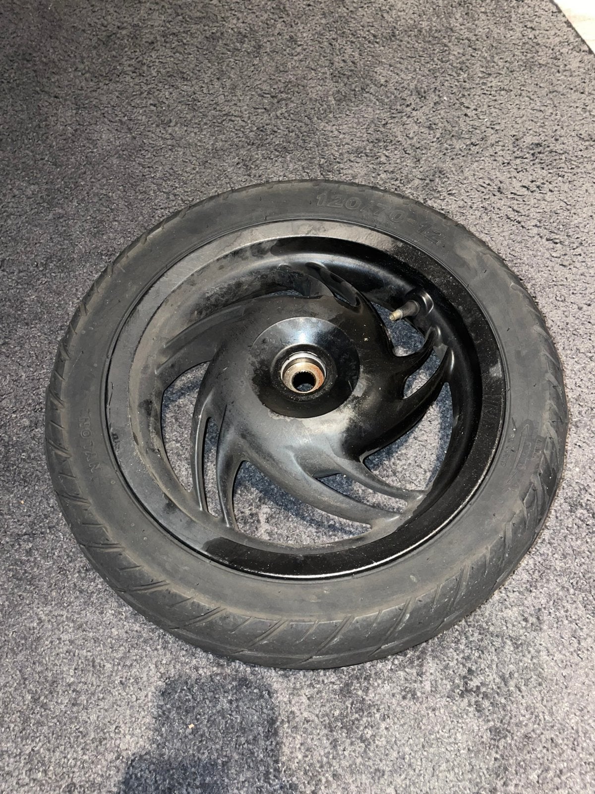 Piaggio new fly velg, Ophalen