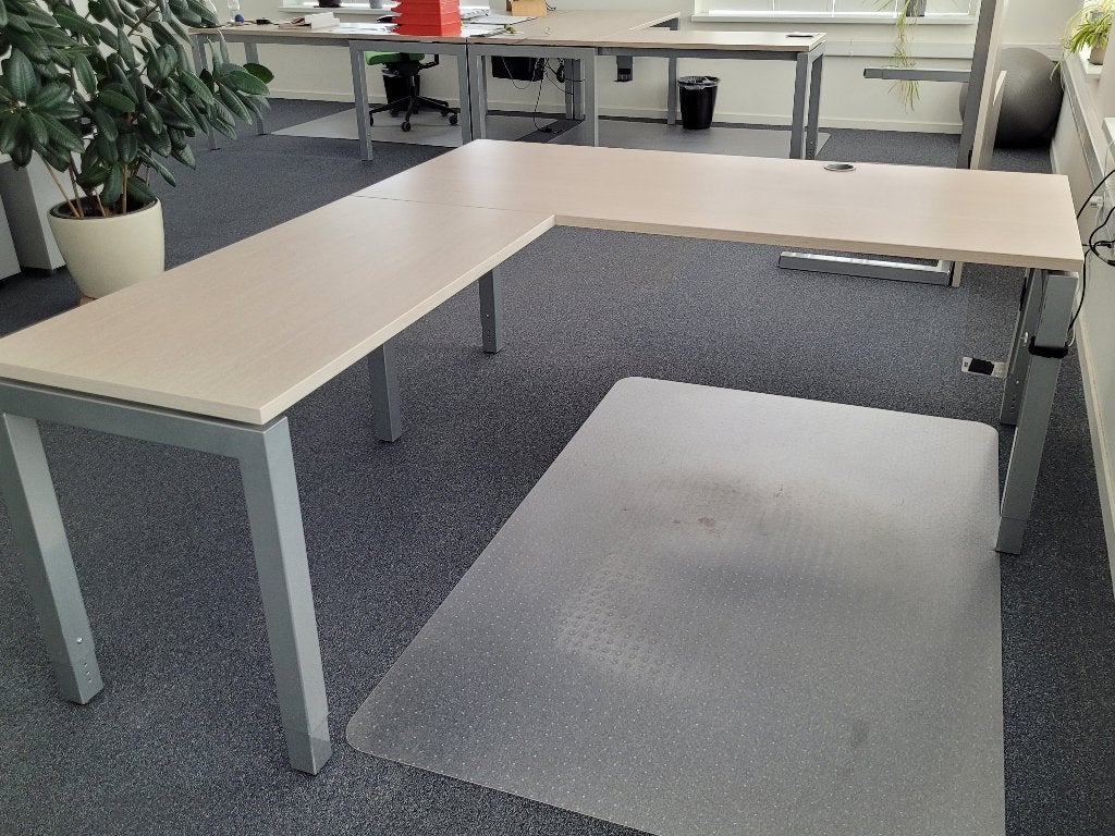 Bureau Inofec, Huis en Inrichting, Bureaus, Ophalen, In hoogte verstelbaar, Metaal, Hoekbureau