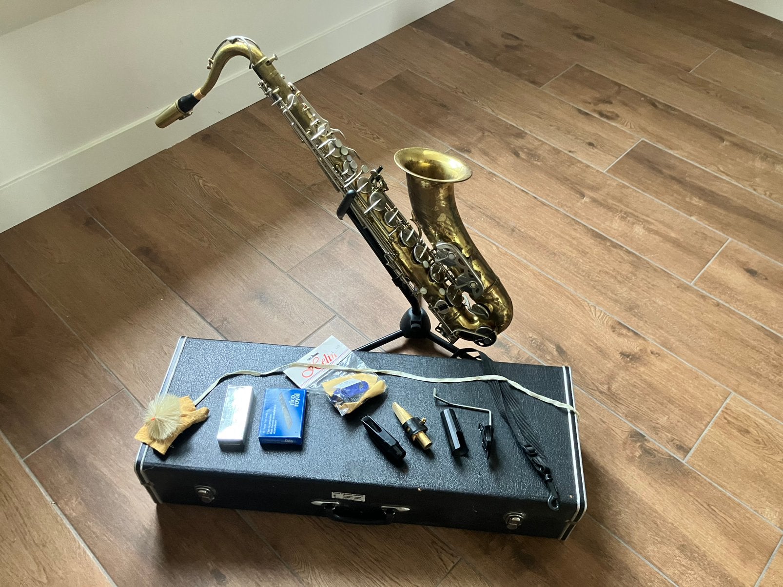 “Oriental” tenor saxofoon., Muziek en Instrumenten, Ophalen of Verzenden, Gebruikt, Tenor, Met koffer