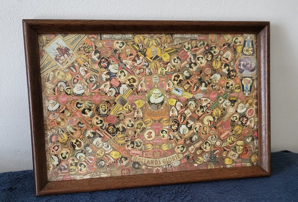 Vintage schilderij met verzameling van echte sigarenbandjes, Verzenden, Minder dan 50 cm, Overige typen