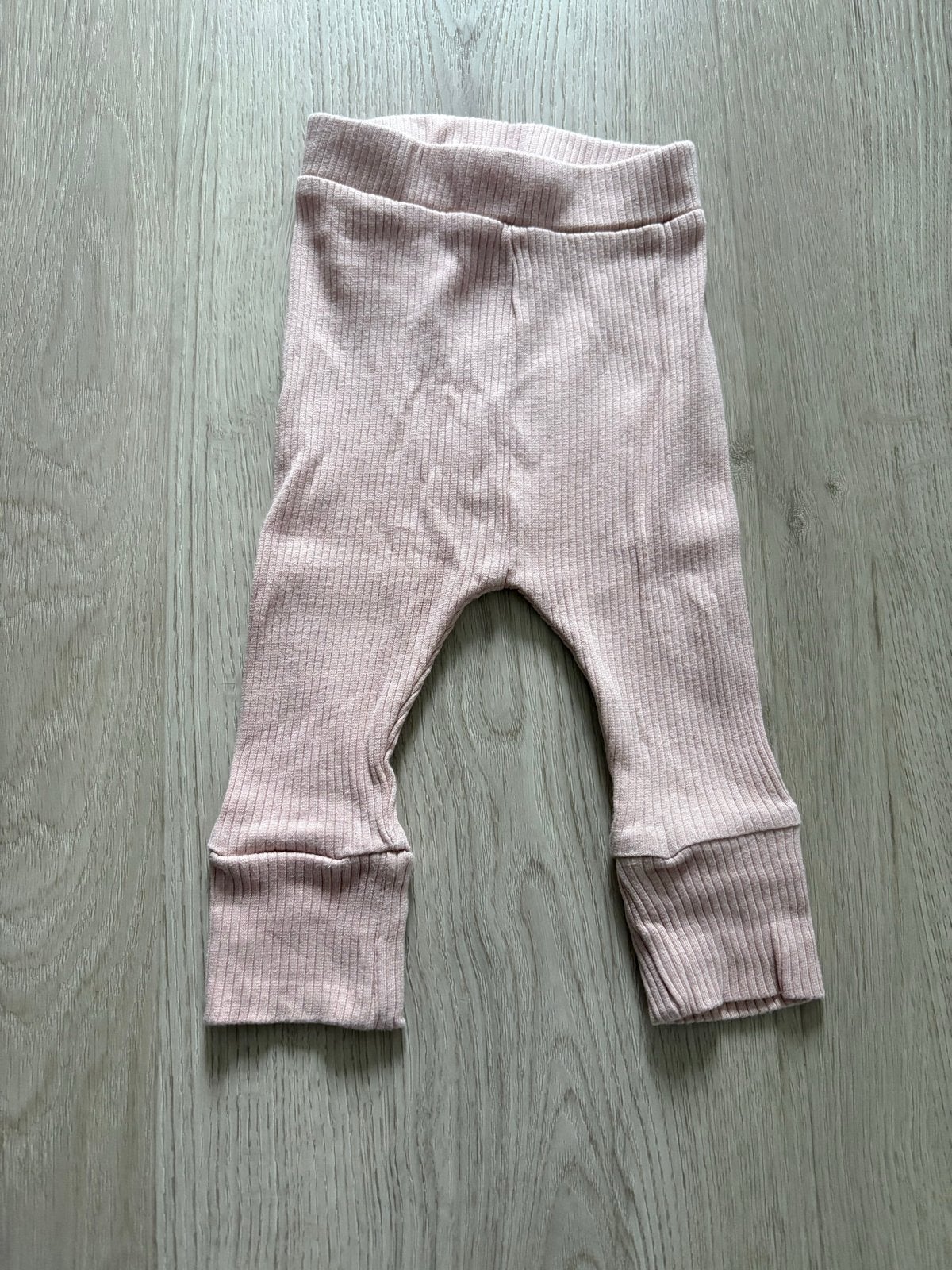 Roze geribbelde broek maat 56 van Prénatal, Ophalen of Verzenden, Zo goed als nieuw, Meisje, Broekje