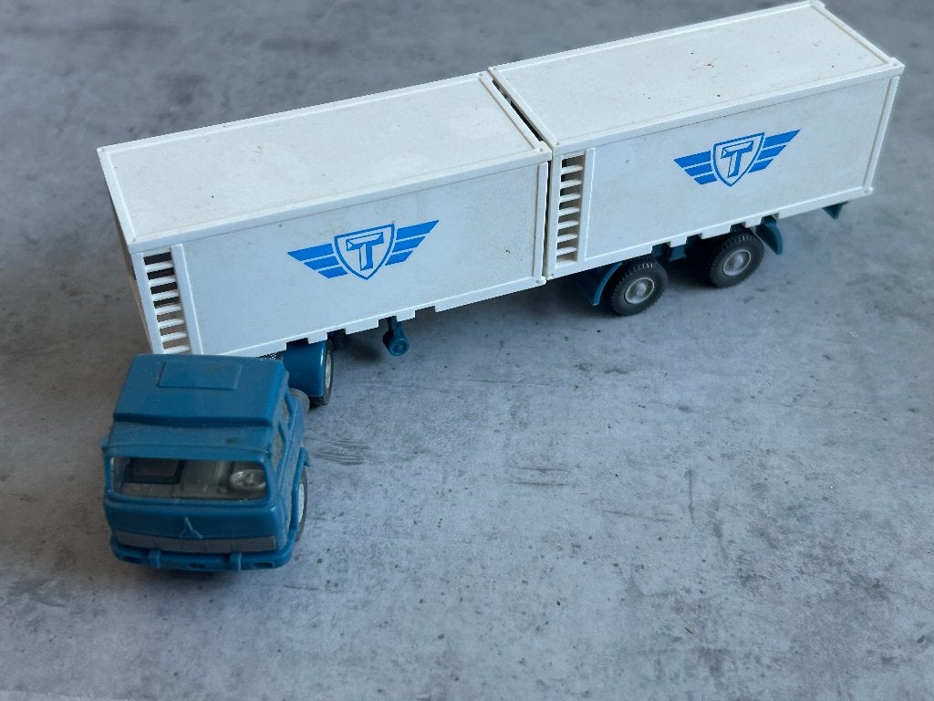 Wiking Magirus met 2x 20ft T containers (1), Ophalen of Verzenden, Zo goed als nieuw, Bus of Vrachtwagen, Wiking
