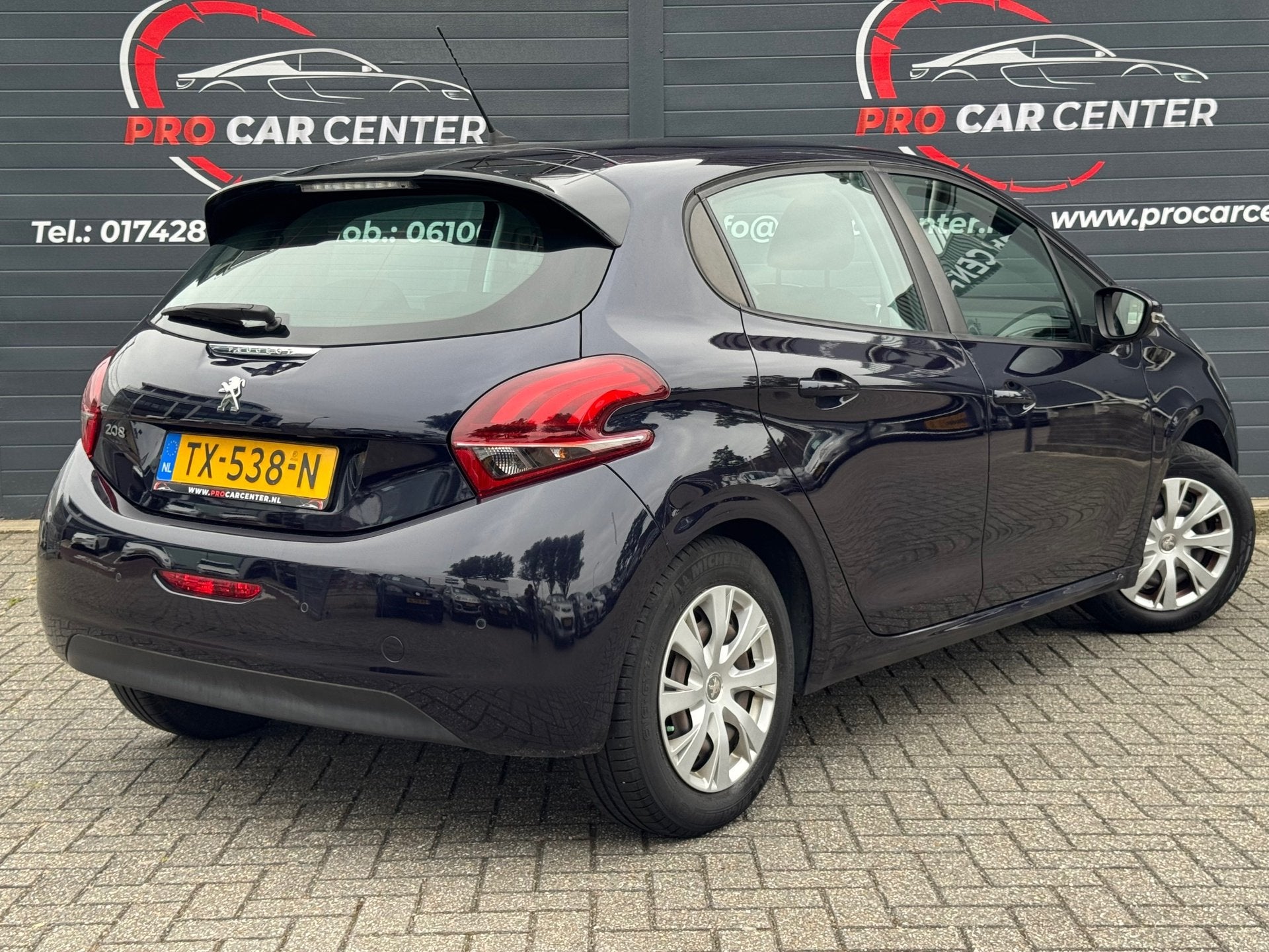 Peugeot 208