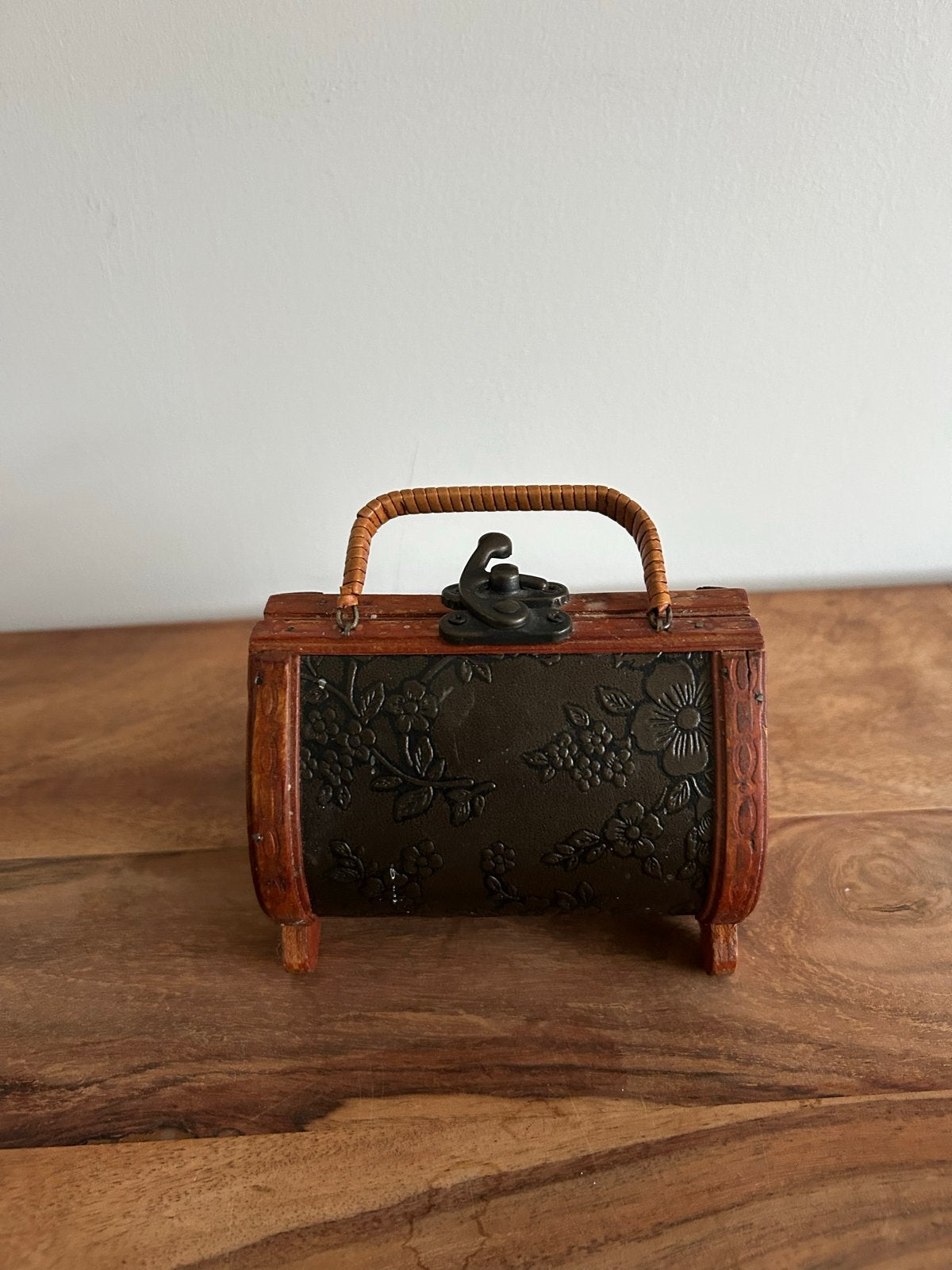 Decoratieve houten kistje met handvat, Ophalen of Verzenden