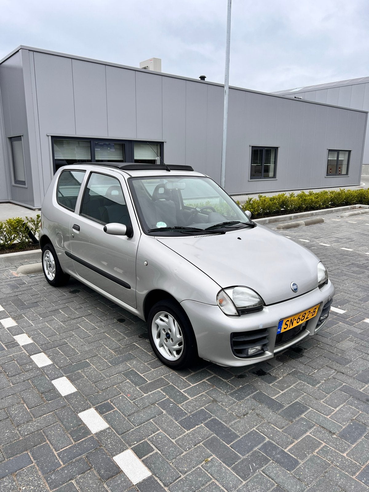 Fiat Seicento Sport (Abarth) 2003 Grijs APK 05/2027 147k, Ophalen, Fiat, Spatbord
