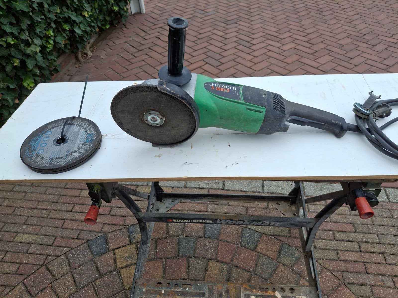 Hitachi G18SE3 Grote Haakse Slijper, Doe-het-zelf en Verbouw, Gereedschap | Slijpmachines, Ophalen, Gebruikt, Haakse handslijpmachine