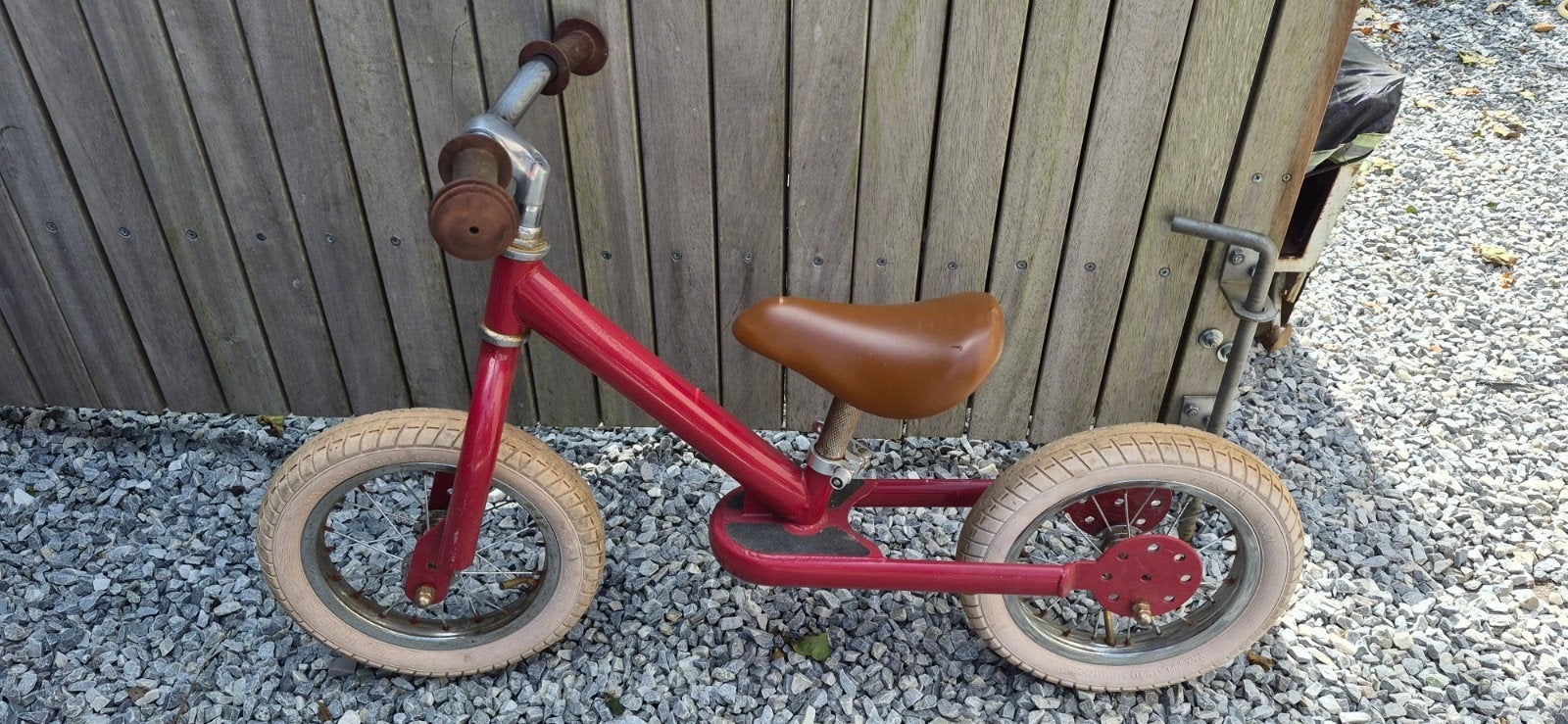 Rode loopfiets voor de allerkleinsten, Kinderen en Baby's, Ophalen, Gebruikt, Loopfiets