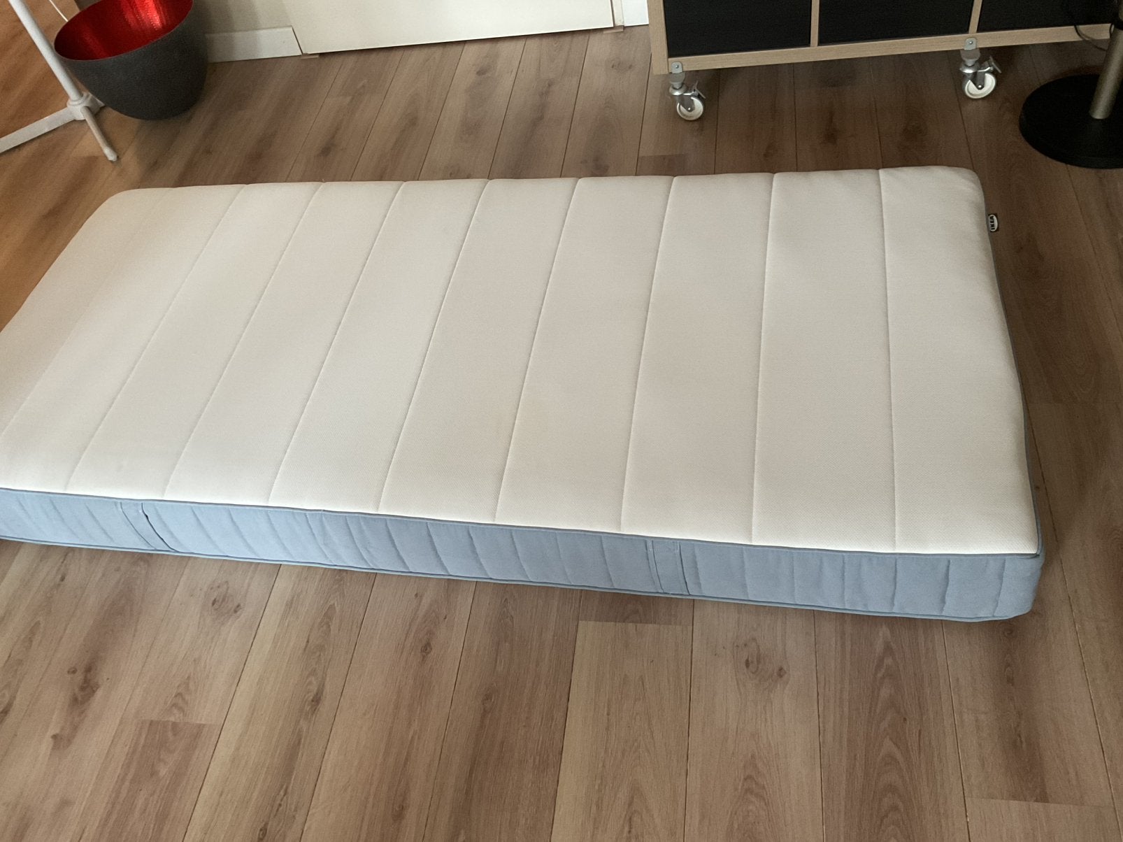 Matras Vesteroy Ikea 90x 200 pocketvering, Huis en Inrichting, Slaapkamer | Beddengoed, Ophalen, Eenpersoons, Wit, Dekbedovertrek