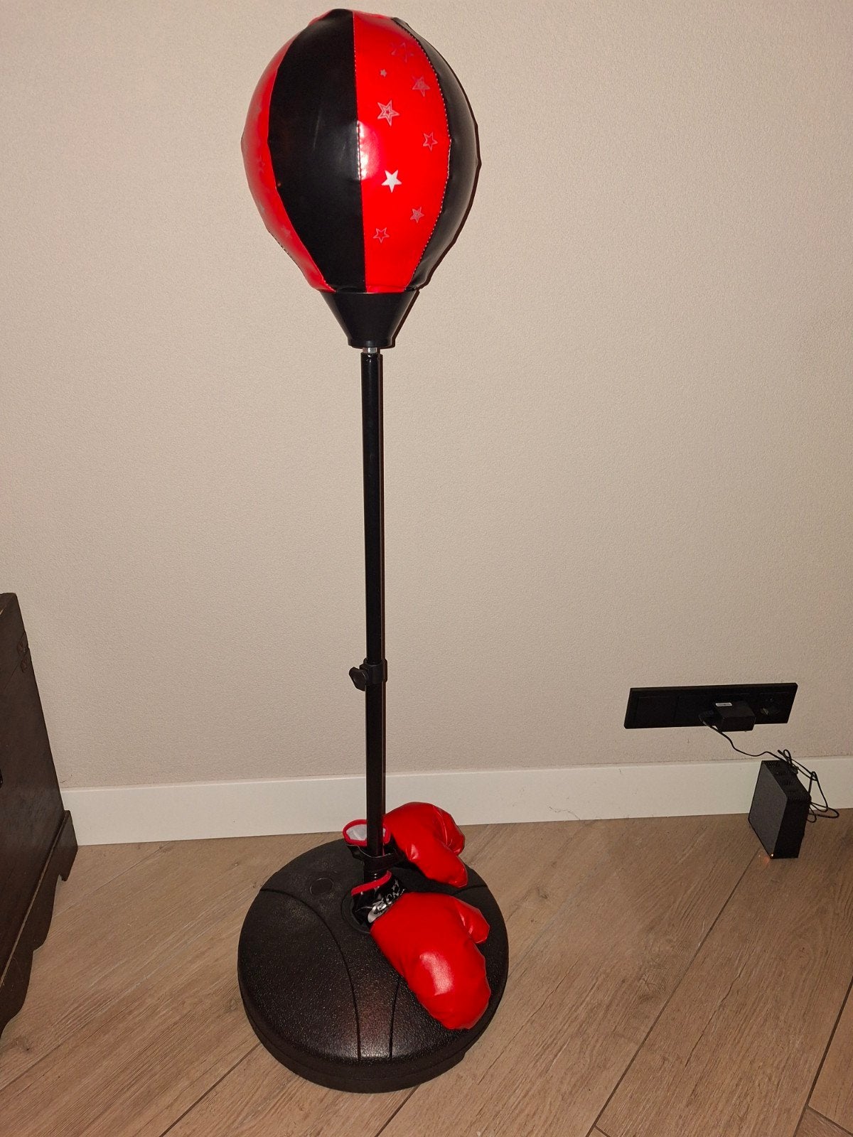 Boksbal met standaard en bokshandschoenen, Ophalen, Gebruikt, Boksbal