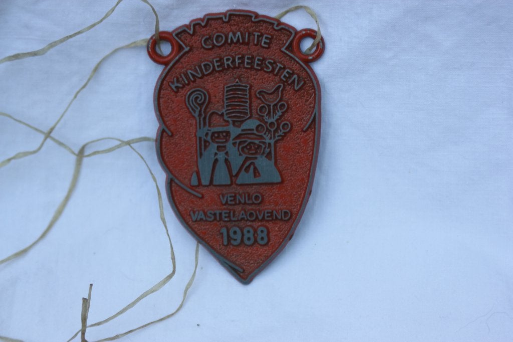 Medaille Comité Kinderfeesten 1988 Venlo Vastelaovend, Ophalen of Verzenden, Gebruikt