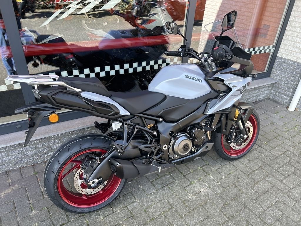 SUZUKI GSX-S 1000 GX 2026, Bedrijf, Sport