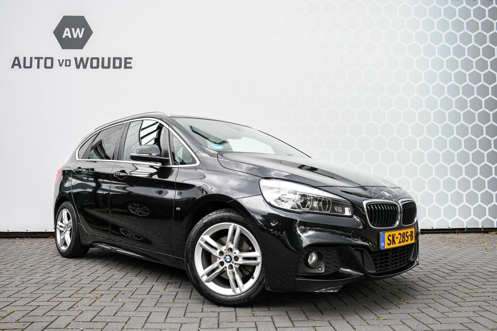 BMW 2-serie Active Tourer 218i High Executive M-pakket Autom, Auto's, 1345 kg, 136 pk, Gebruikt, Euro 6
