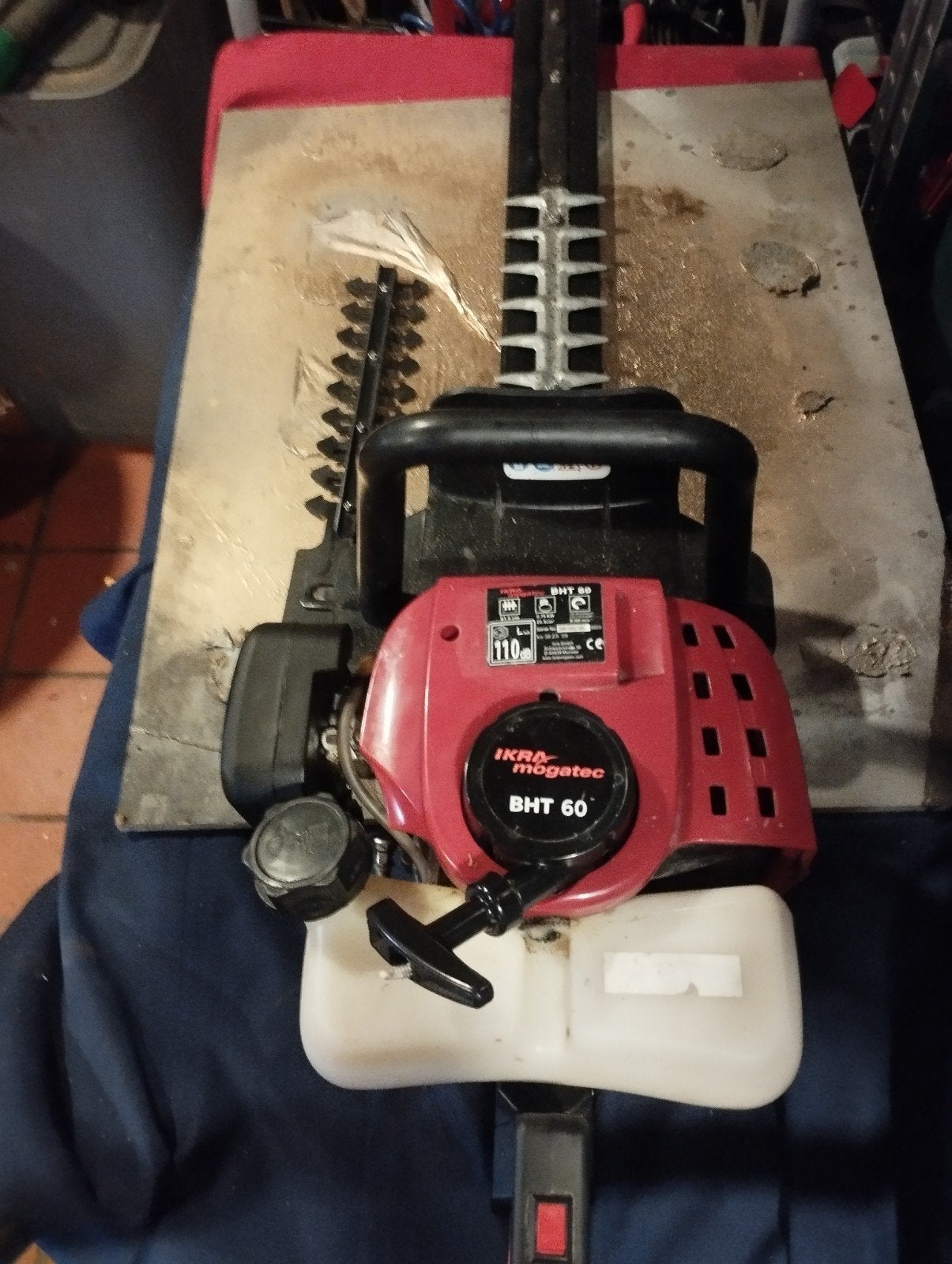 IKRA Mogatec BHT 60 Benzine Heggenschaar, Tuin en Terras, Heggenscharen, Gebruikt, Benzine, Ophalen