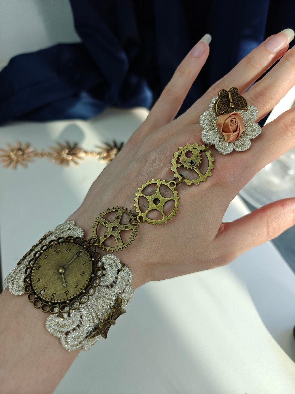Unieke Steampunk Armband met Klok en Tandwielen, Ophalen of Verzenden, Nieuw, Overige kleuren, Overige materialen