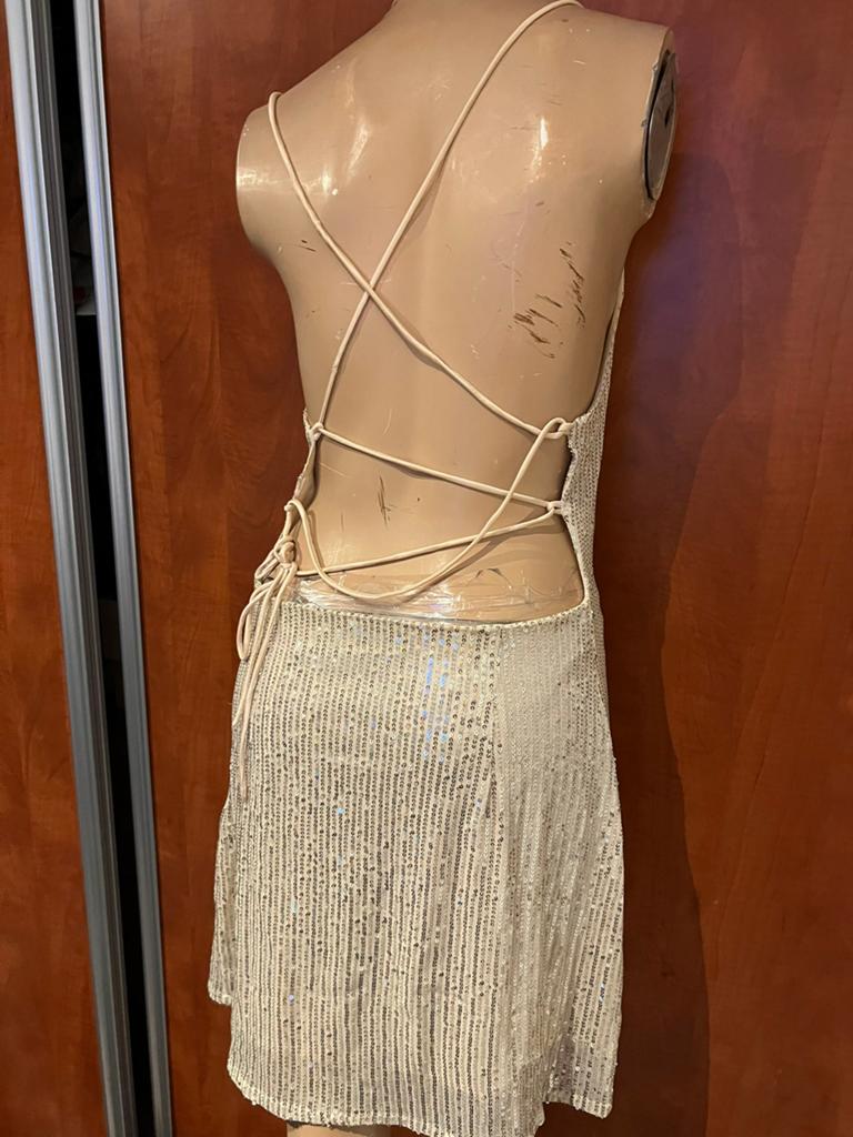 BOOHOO Jurk met pailletten, goud/beige, maat M, ZGAN, Maat 38/40 (M), Ophalen of Verzenden, Zo goed als nieuw, Boven de knie