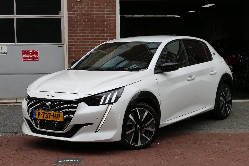 Peugeot e-208 EV GT 50kWh 92% SOH - Camera/Keyless/CarPlay, Auto's, 136 pk, Leder en Stof, Wit, 450 min