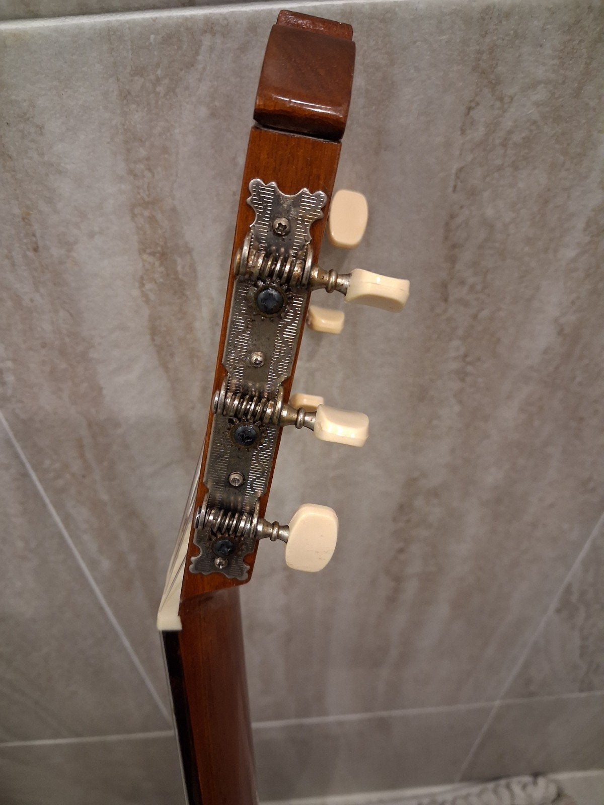 Foto 12 van Vintage Japanse Avora A550 klassieke gitaar 1970 topstaat.