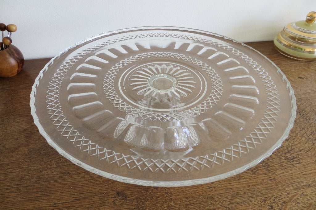 Antieke glazen vlaaischotel / gebaksschaal op voet. Persglas, Ophalen of Verzenden