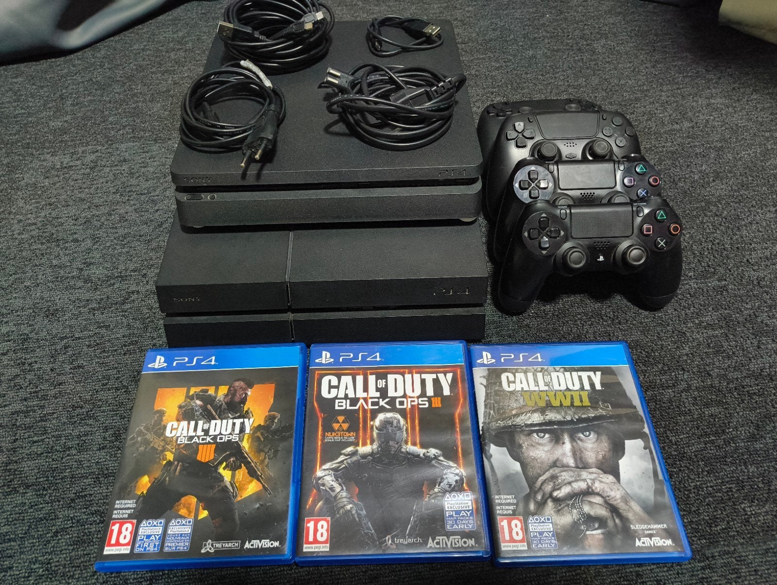 PS4 Original & Slim 1TB Bundel met 3 CoD Games en 4 Controll, Spelcomputers en Games, Ophalen, Original, Met 3 controllers of meer