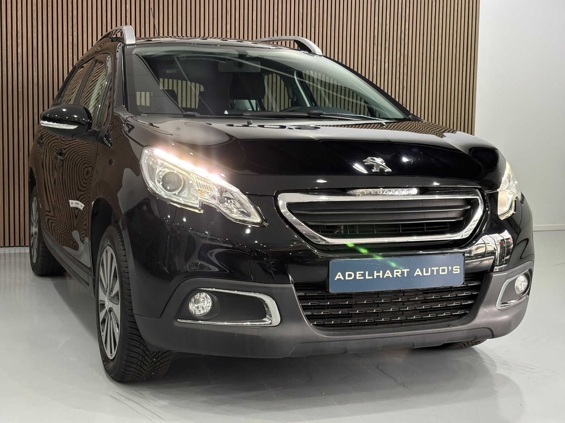 Peugeot 2008 1.2 VTi Active Automaat / Climate control / Cru, Auto's, Euro 5, 450 kg, Gebruikt, 1199 cc