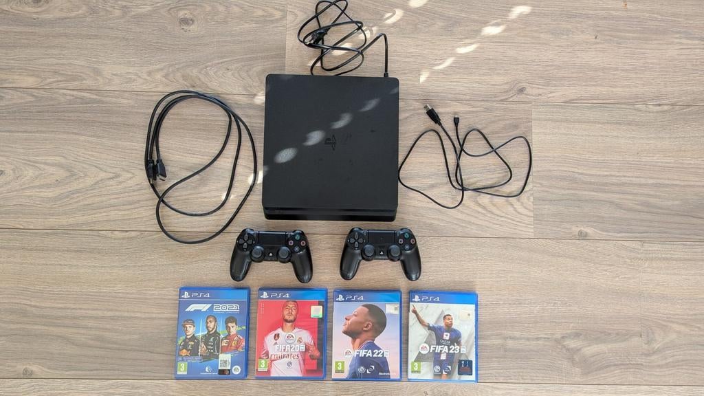 PlayStation 4 Slim 500GB met 2 controllers en 4 games, Ophalen, Met 2 controllers, Slim, 500 GB