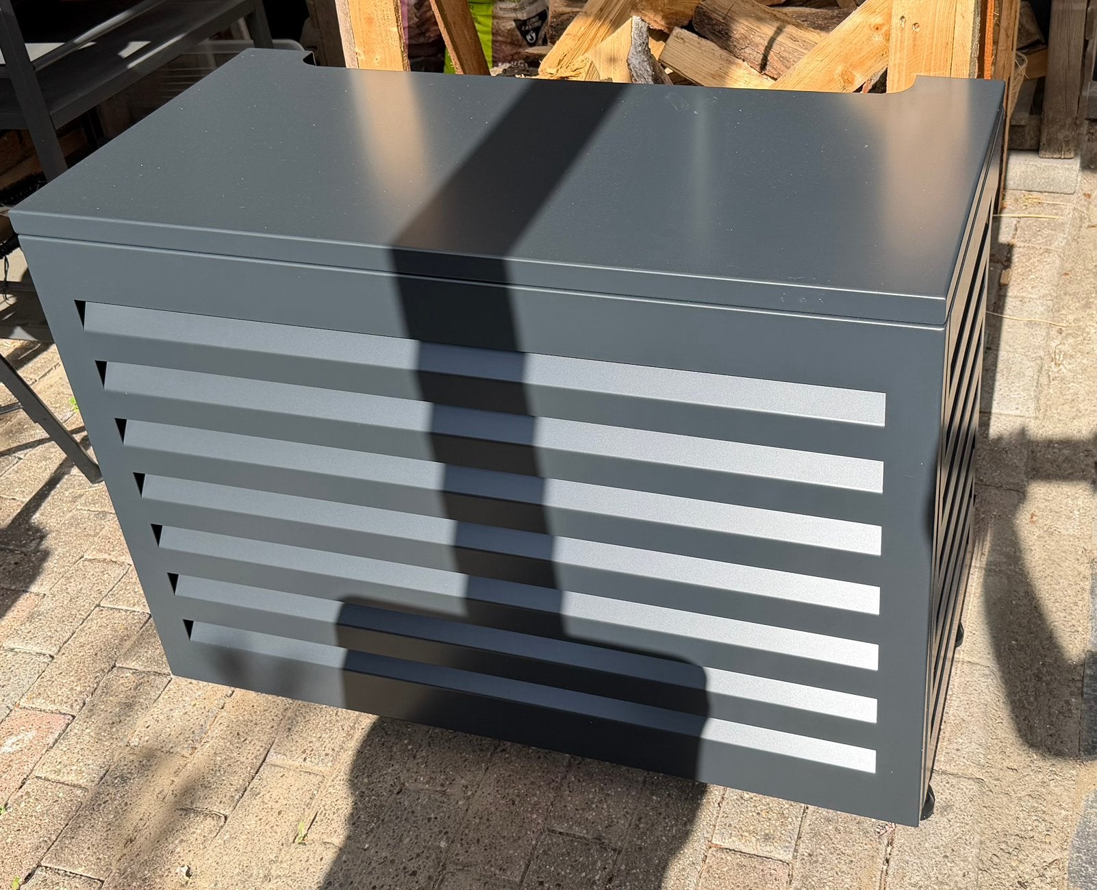 Te koop, nagenoeg nieuwe aluminium omkasting buitenunit, Witgoed en Apparatuur, Airco's, Ophalen, Zo goed als nieuw