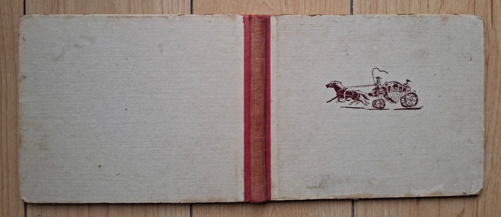 W.G. van de Hulst.De pruikenmaker en de prins, 1e druk. € 5,, Gelezen, W.G. van de Hulst, Ophalen of Verzenden, Fictie