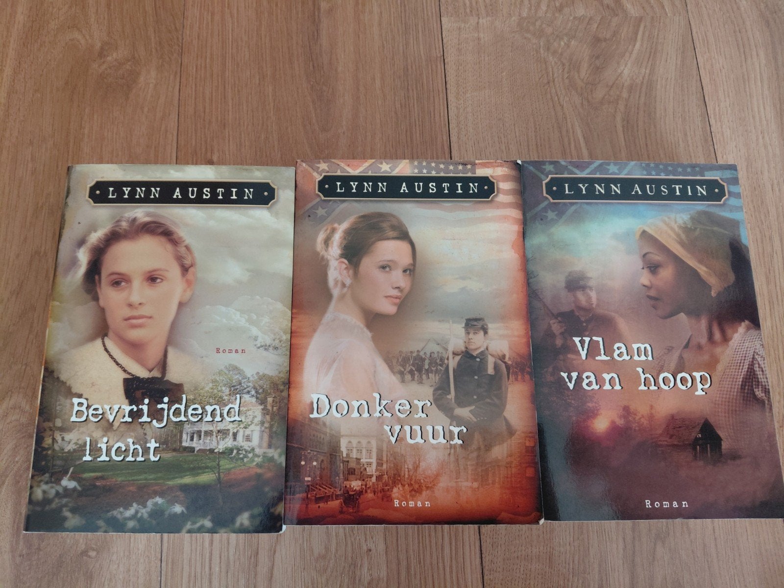 Lynn Austin, Bevrijdend Licht, Donker Vuur, Vlam van, Boeken, Gelezen, Ophalen of Verzenden, Lynn Austin, Amerika