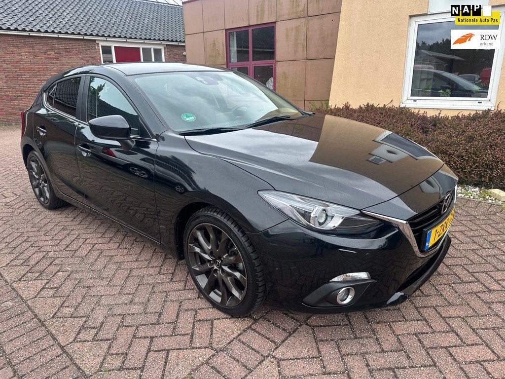 Mazda 3 2.0 GT-M navi pdc leer apk nap dealer onderhoud, Voorwielaandrijving, Gebruikt, 4 cilinders, Zwart