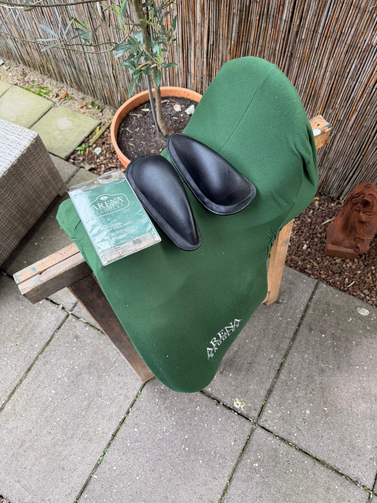 Arena hart dressuur zadel, L (17.5 inch), Dressuur, Diepe zit, Ophalen of Verzenden
