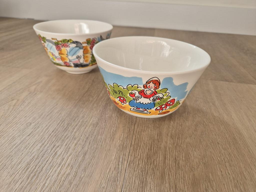 2 kommen Blond Efteling servies (moet snel weg!), Ophalen, Nieuw, Aardewerk, Kom(men)
