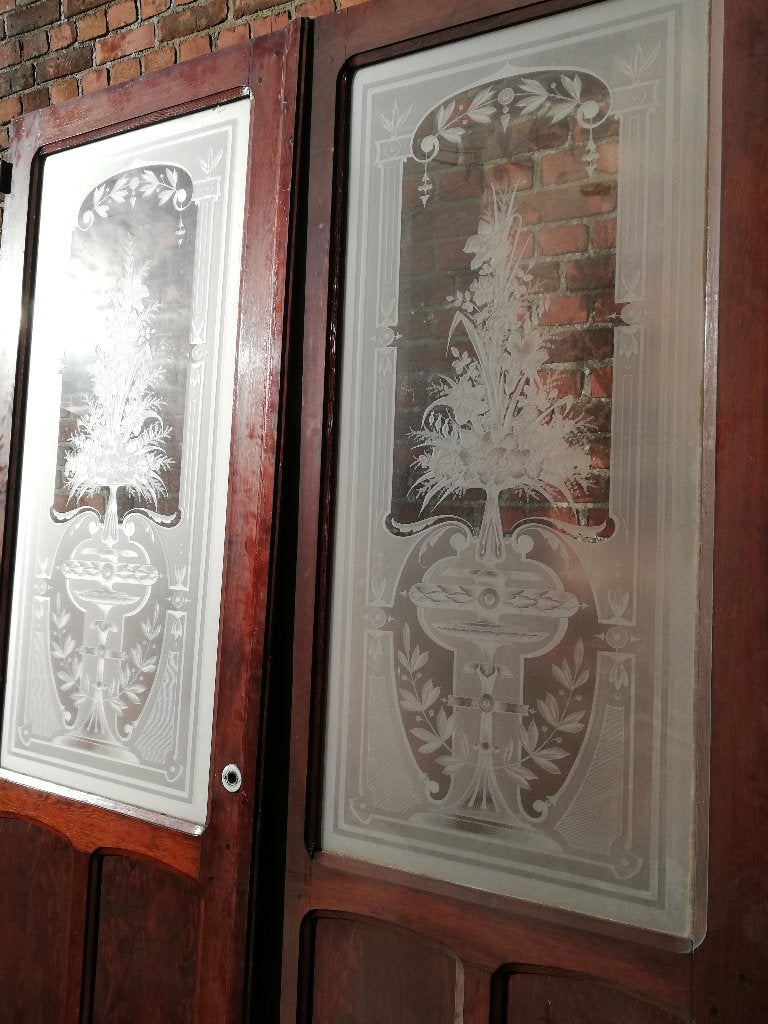 235,5hx161br Dubbele deur met bijzonder mooi geetst glas, Ophalen