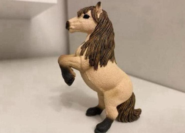 Schleich Steigerende Shetlander ~ 13775, Ophalen of Verzenden, Zo goed als nieuw, Paard, Beeldje of Figuurtje
