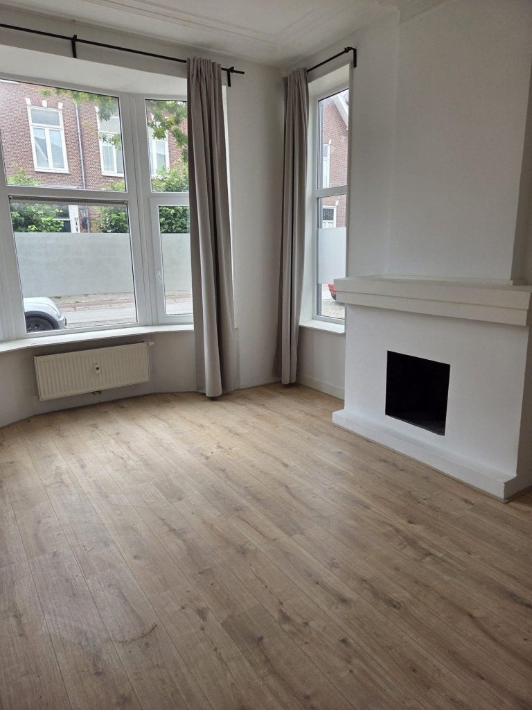 NIEUW! Woonruimte te huur Heereweg, Lisse