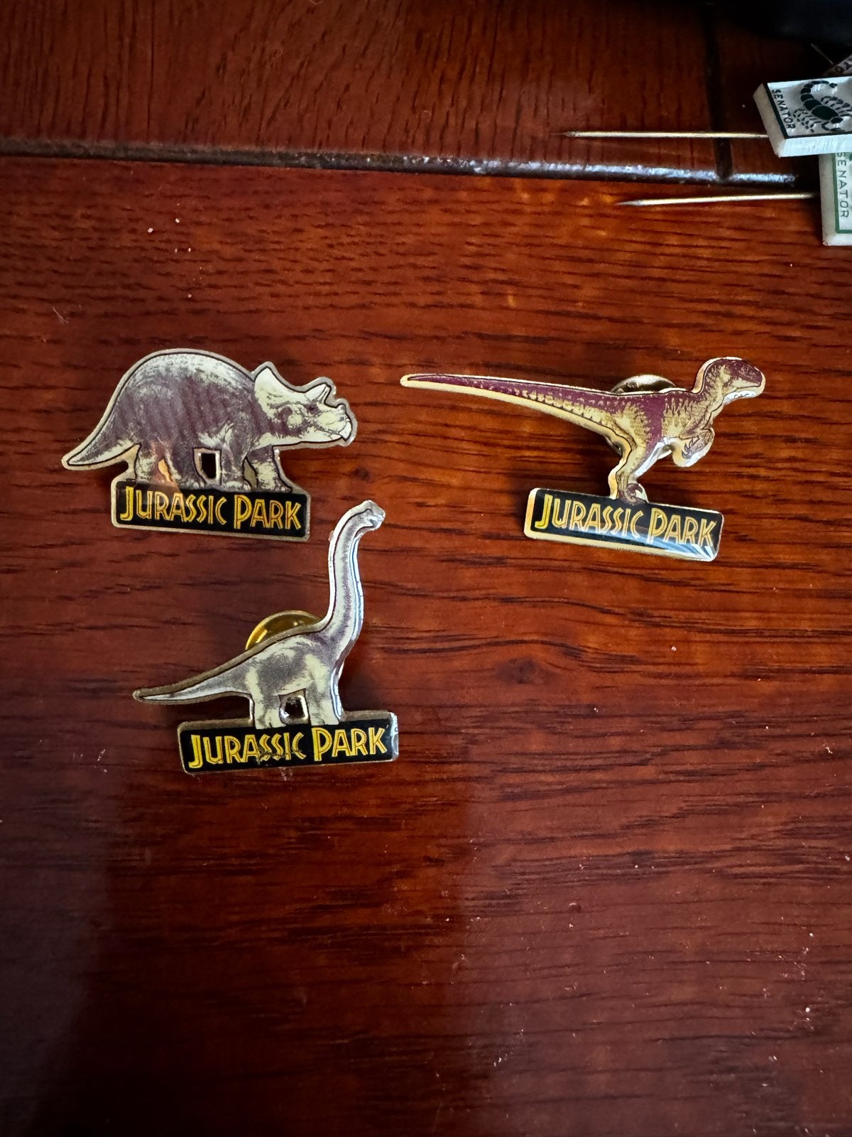 Jurassic Park Speldjes - Dinosaurus Pins, Ophalen of Verzenden, Zo goed als nieuw, Dier of Natuur, Speldje of Pin
