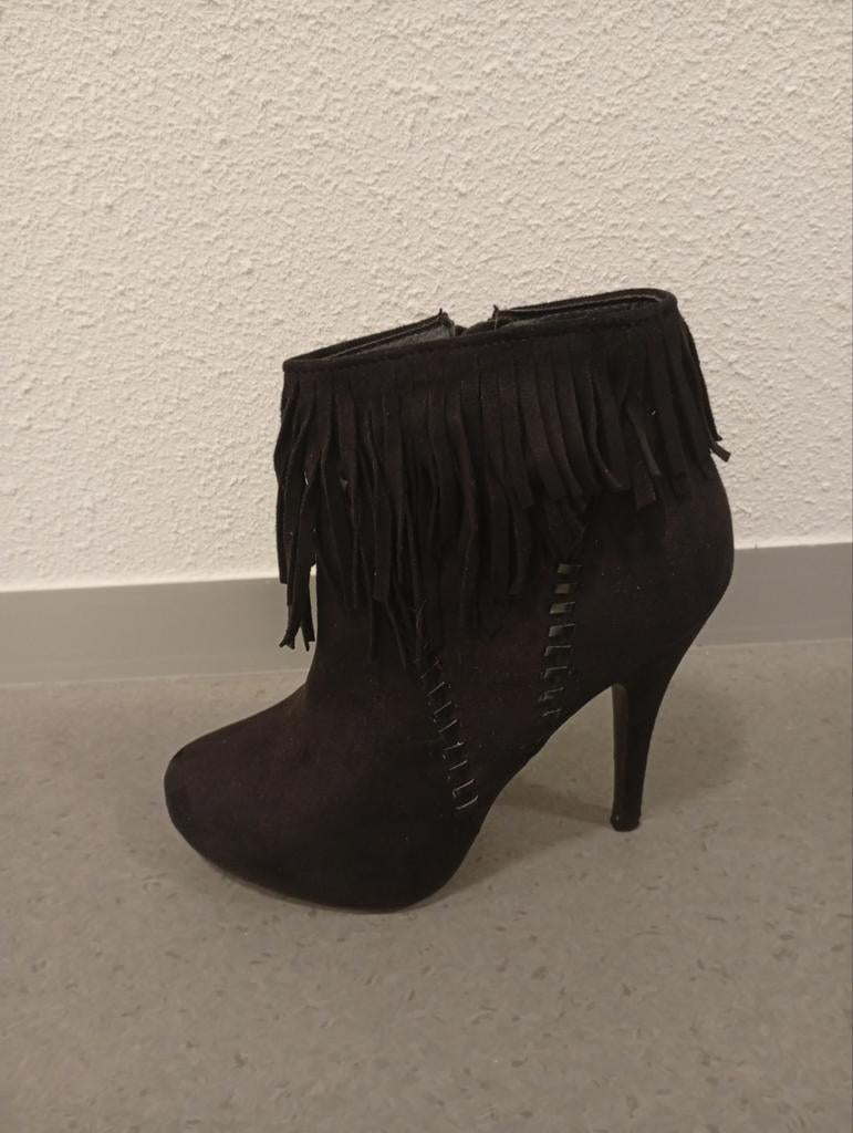 Zwarte fringe laarsjes, Ophalen of Verzenden, Nieuw, Zwart