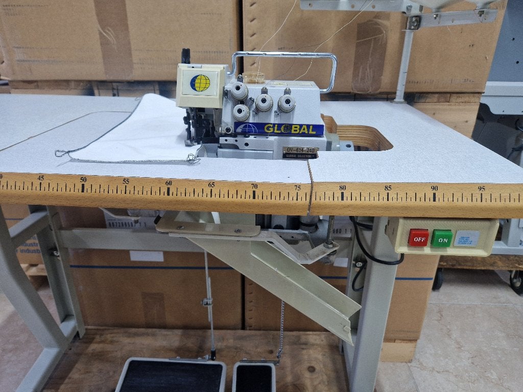 Global OV 614-240 Industriële Babylock Machine, Gebruikt, Lockmachine, Industrieel, Ophalen