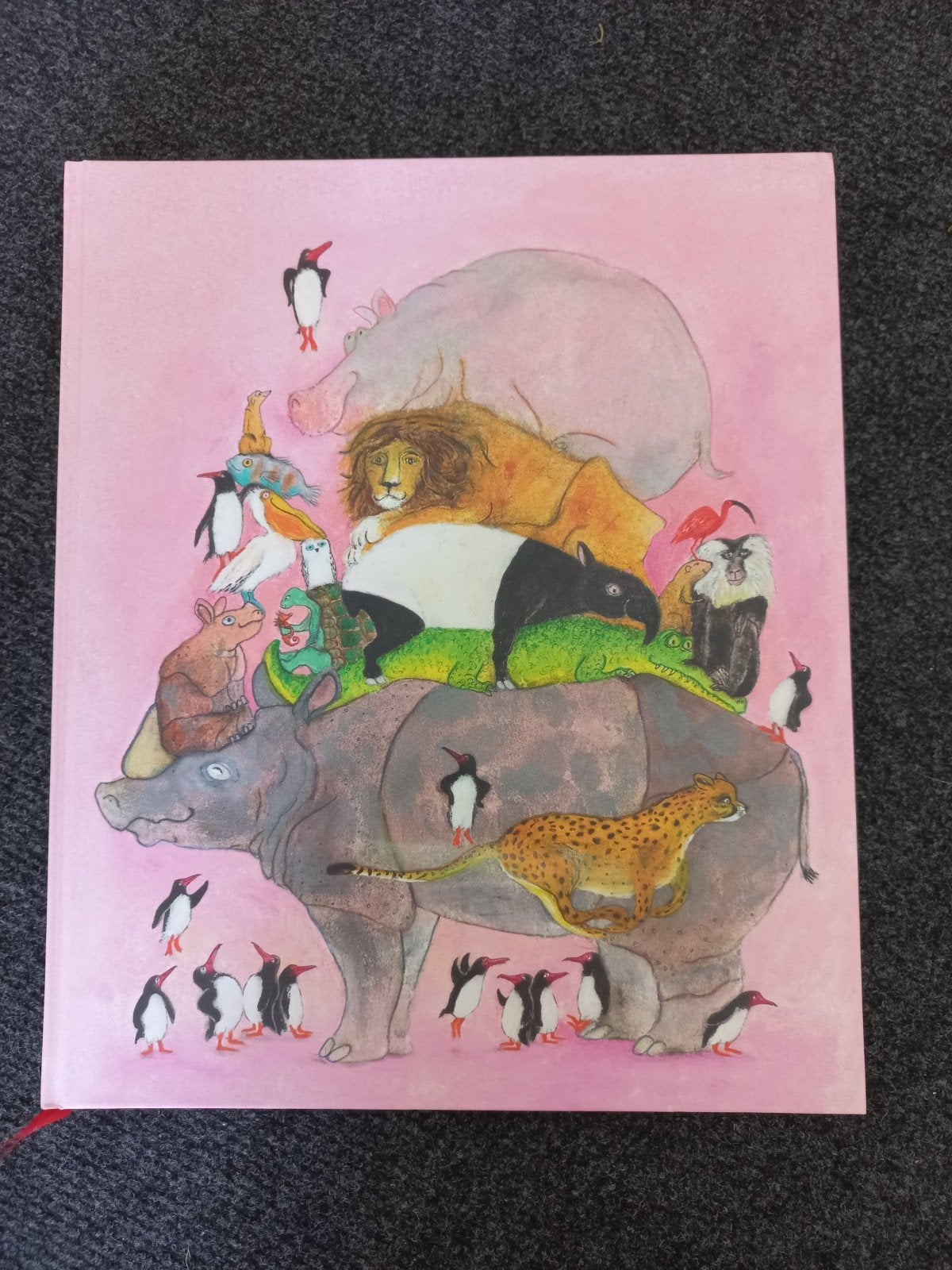 Springende pinguïns en lachende hyena's - Marije Tolman, Ophalen of Verzenden, Zo goed als nieuw, Marije Tolman, 2 tot 3 jaar