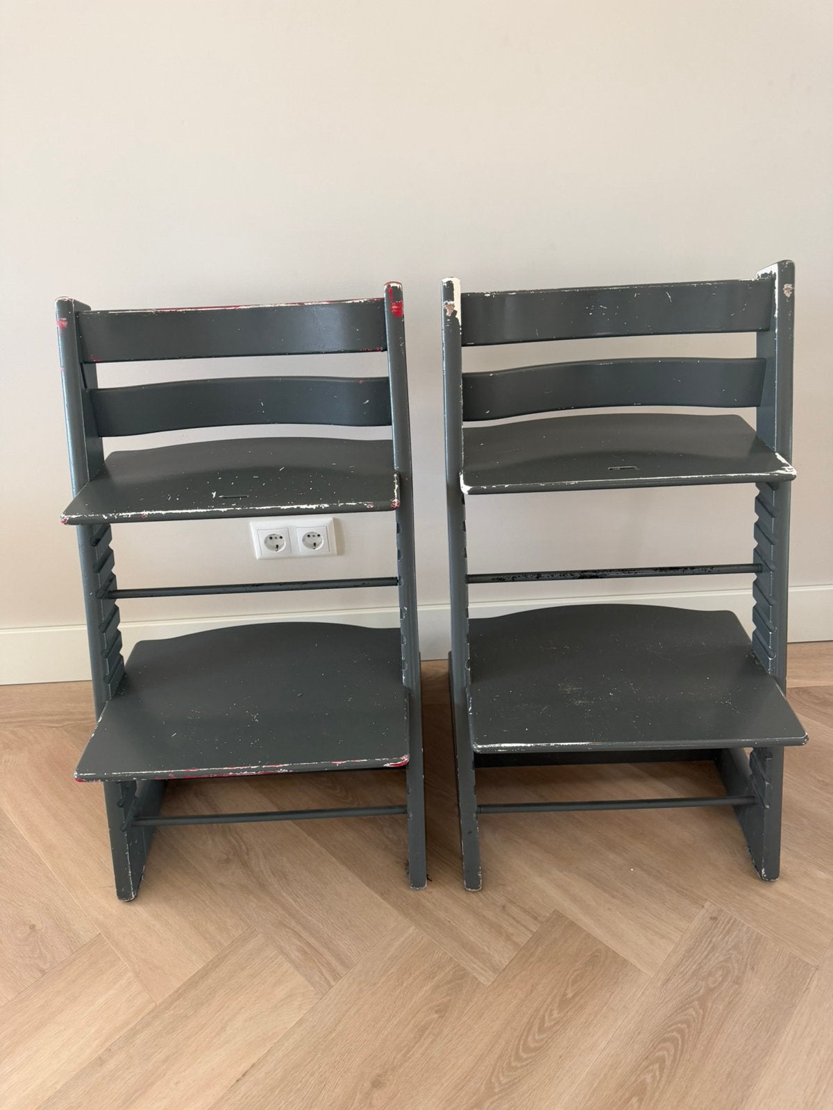 Twee Stokke Tripp Trapp stoelen opknappers, Ophalen, Gebruikt, Meegroeistoel, Aanschuifbaar