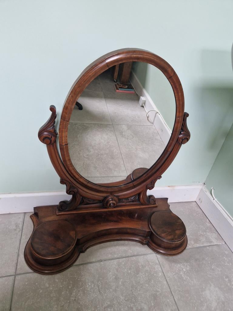 Victoriaanse kaptafel, mahonie, antiek, Ophalen, Ovaal, 50 tot 100 cm, Minder dan 100 cm