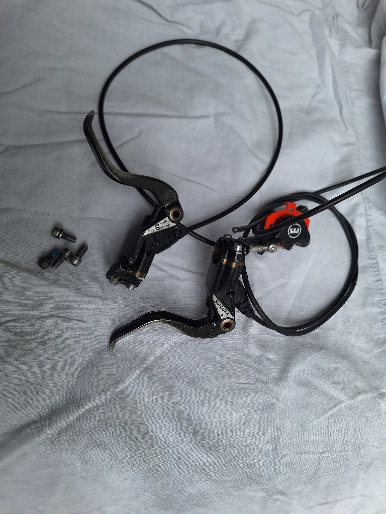 Magura mt 8 rem hendels set en een 1 remklauw, Fietsen en Brommers, Overige merken, Remmen, Gebruikt, Ophalen of Verzenden