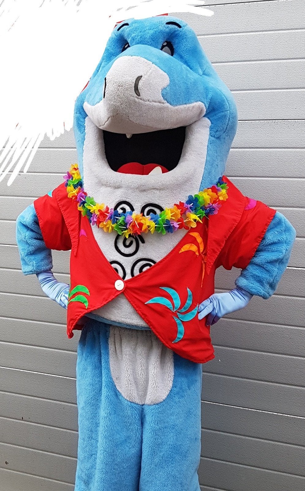Mascottepak Haai Masked Singer te koop, Ophalen, Gebruikt, Halloween of Griezel