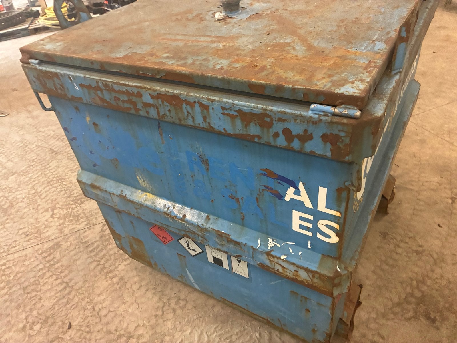 Blauwe brandstoftank met pomp dieseltank 950liter, Ophalen, G, G, G