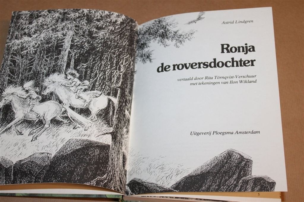 Ronja de Roversdochter — Astrid Lindgren, Kinderboek 1989, Ophalen of Verzenden, Gelezen