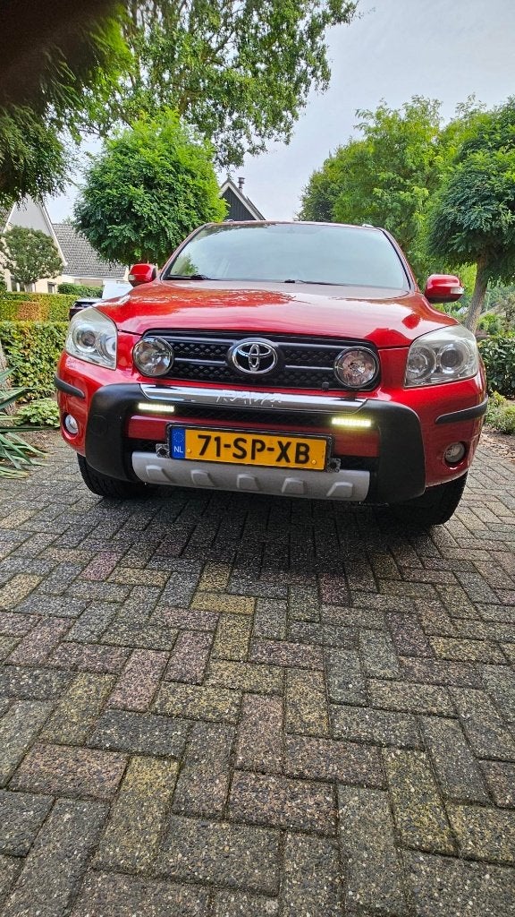 Toyota Rav4 2.0 16V Vvt-i Sol 5DR 4WD 2006 Rood