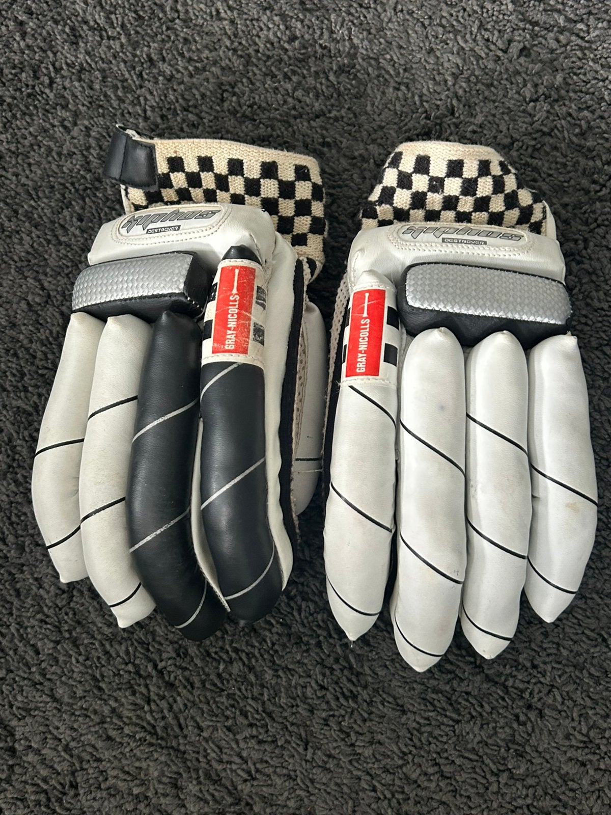 Cricket set (helm, handschoenen, leqquards), Ophalen, Gebruikt