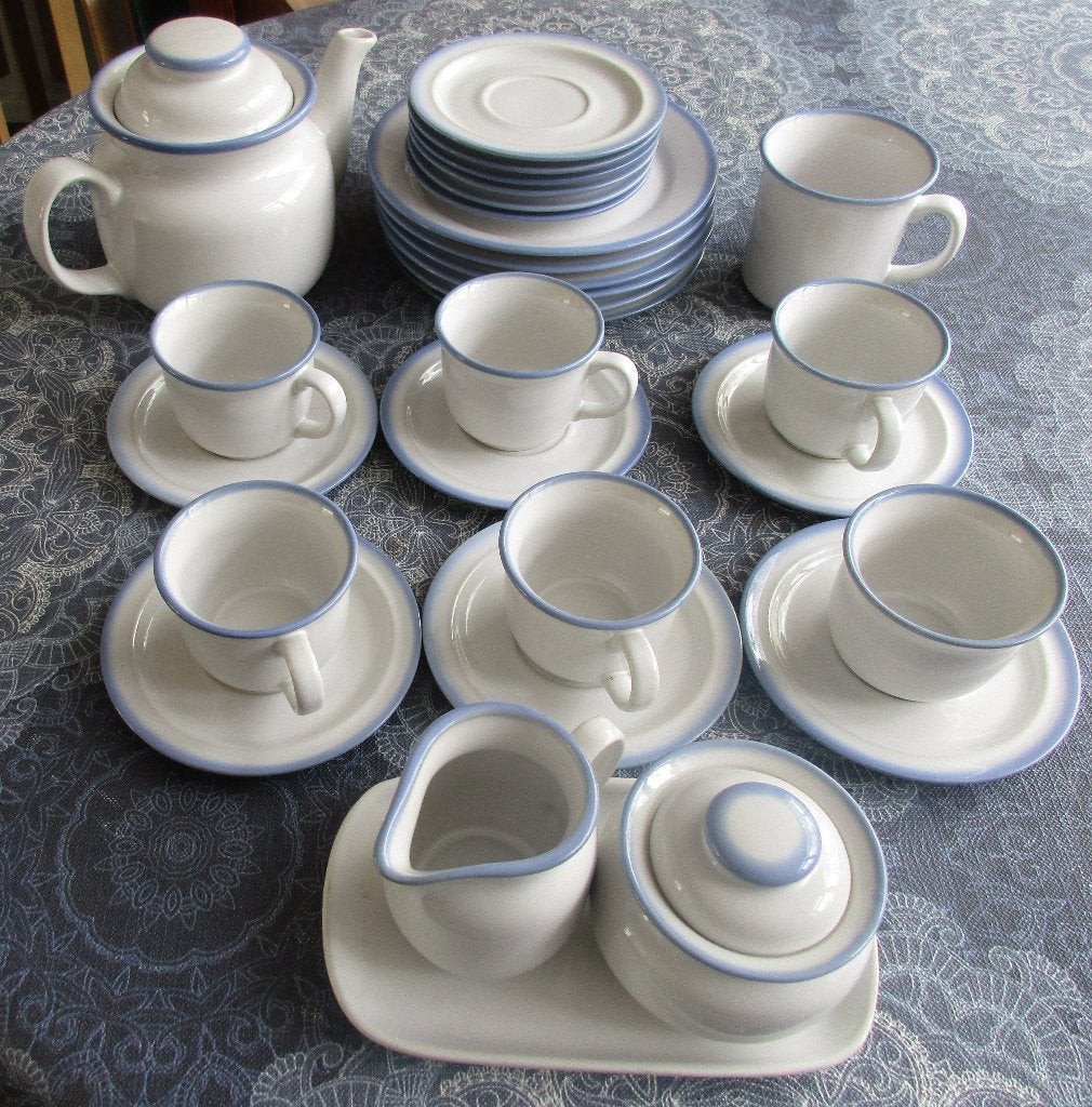 restant servies wit / blauw. theepot, kop en schotels, bord, Overige materialen, Gebruikt, Ophalen of Verzenden, Overige stijlen