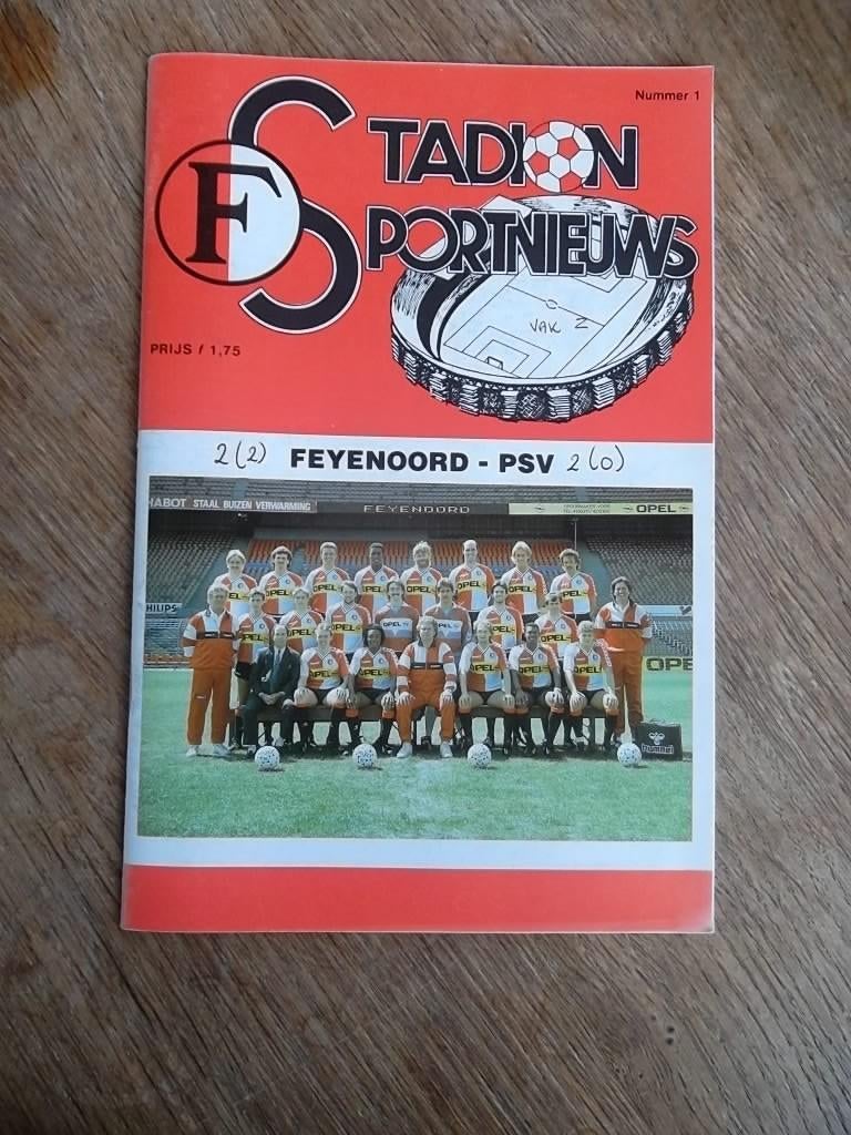Programmablad Feyenoord-PSV 21 augustus 1988, Ophalen of Verzenden, Gelezen