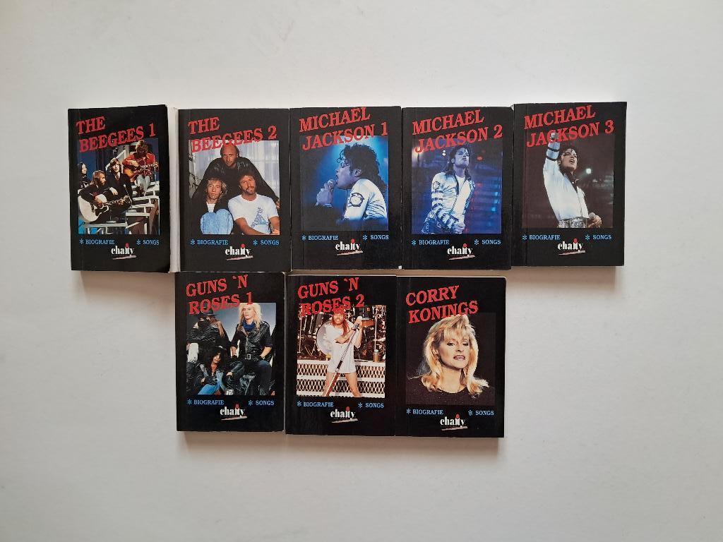 BEE GEES - MICHAEL JACKSON - CHATTY 8 STUKS., Boeken, Ophalen of Verzenden, Zo goed als nieuw, Artiest