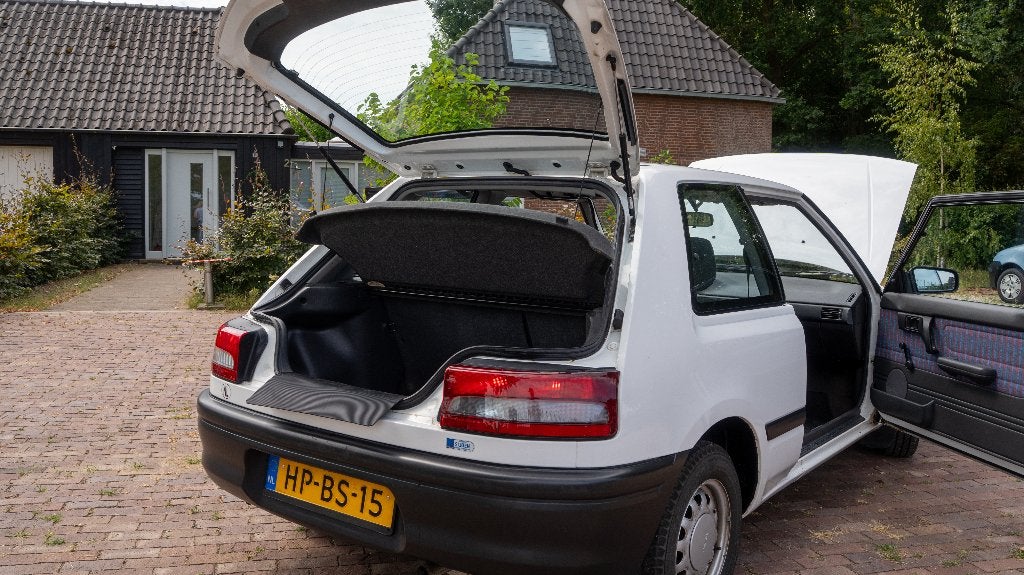 Mazda 323 bg  47629 km NAP apk aug 2028 oldtimerverzekering, Auto-onderdelen, Ophalen of Verzenden, Gebruikt, Mazda